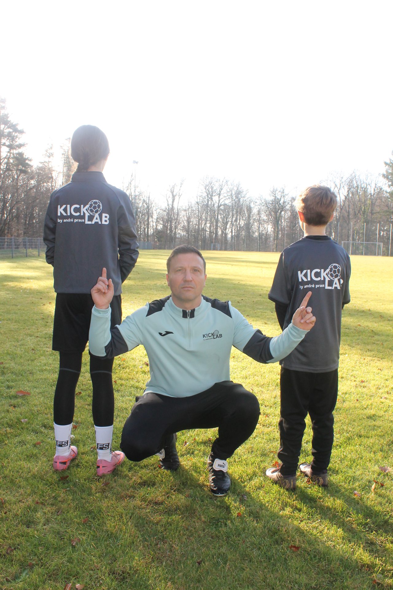 Teamgeist von der ersten Minute – KickLab Fußballtraining Eisingen
